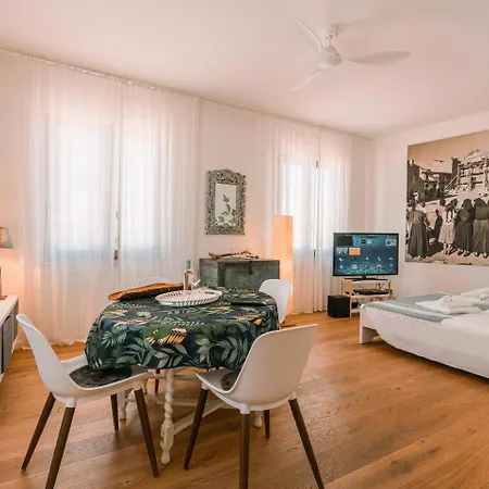 The Tower Retreat - - * Santa Lucia (Sardinia)